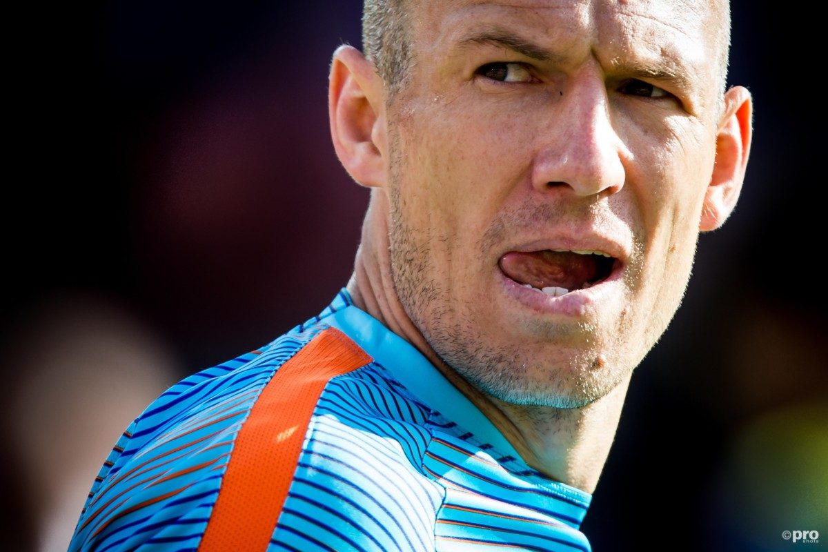 Slecht nieuws voor Oranje: Robben breekt training af