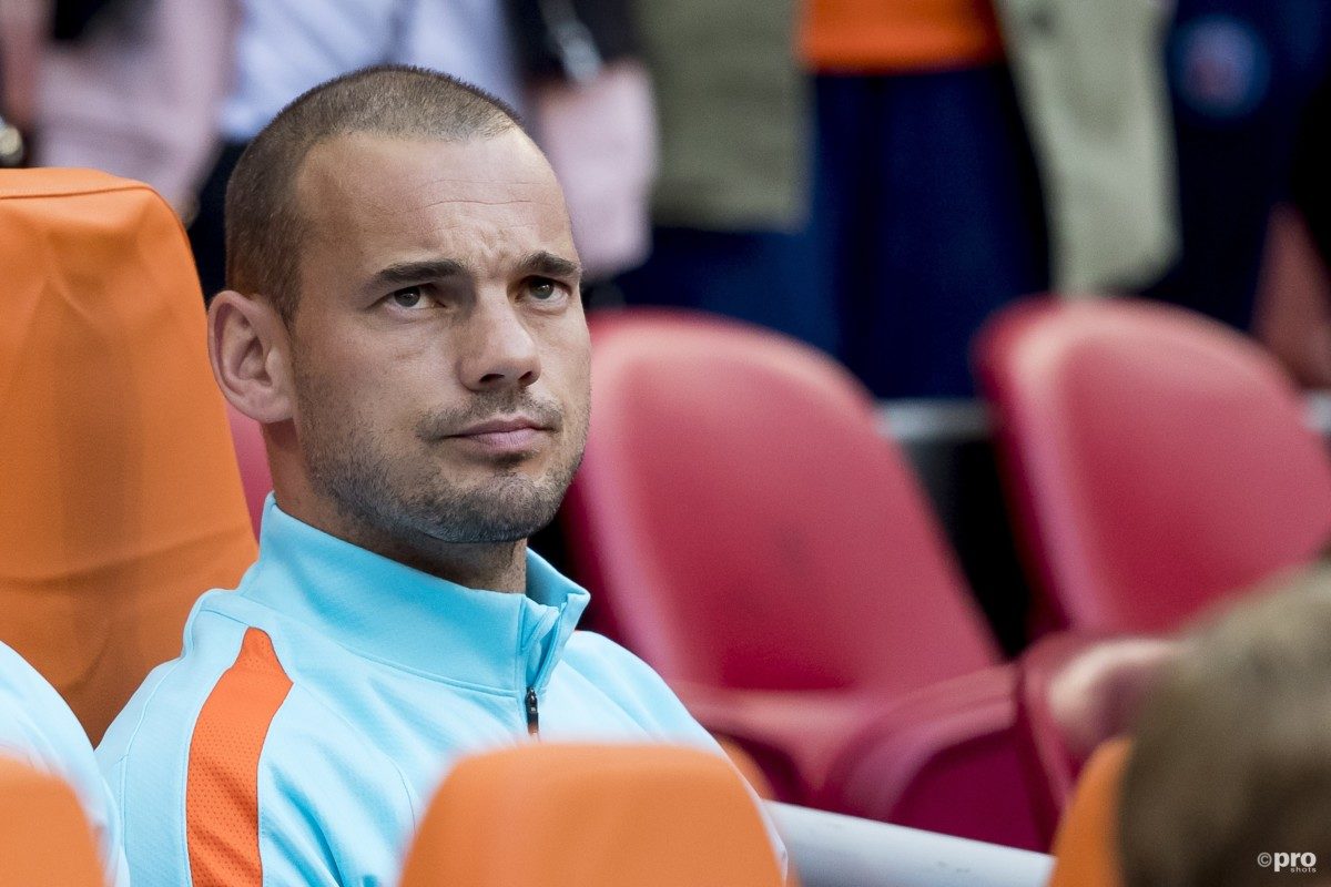 Advocaat:'Sneijder moet eerst spelen'