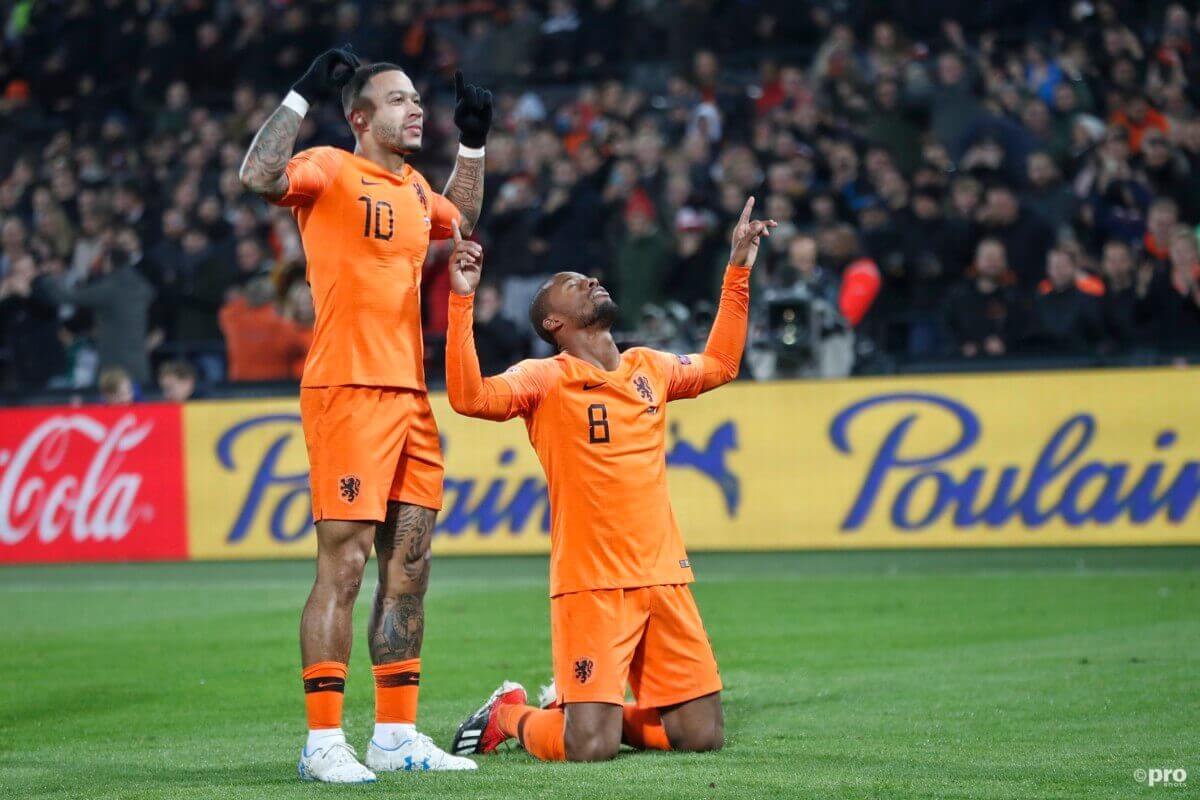 Depay en Wijnaldum tijdens Nederland - Frankrijk