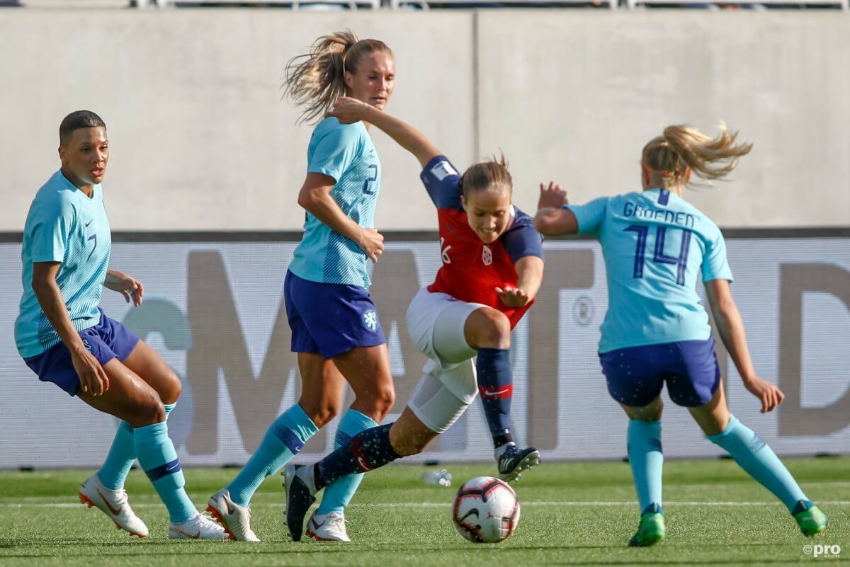 OranjeLeeuwinnen plaatsen zich niet direct voor het WK