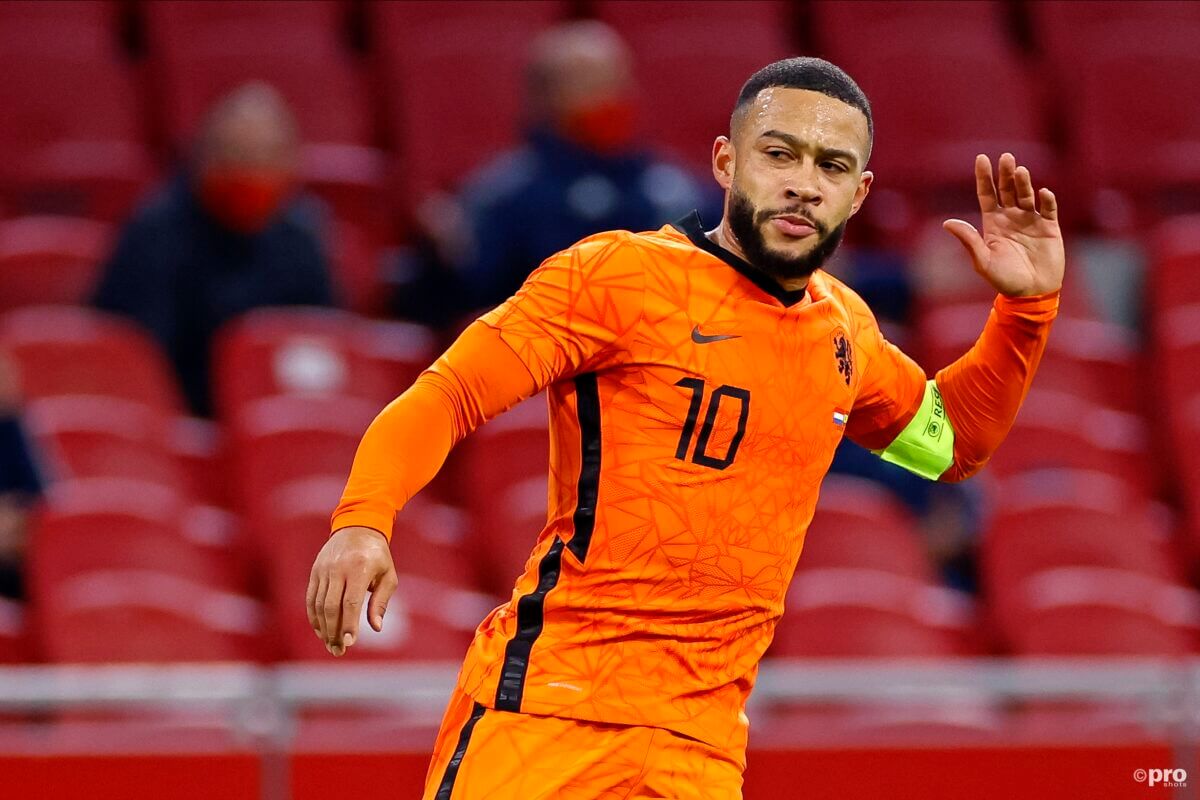 Memphis: 'Speel liever in de spits' · Mee met Oranje