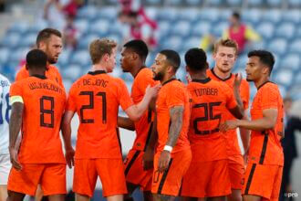 Memphis schiet Oranje prachtig op 1-1