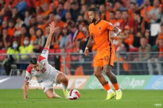 Memphis knalt Oranje met penalty op voorsprong