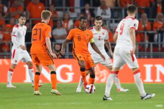 Wijnaldum zet Oranje op 3-0