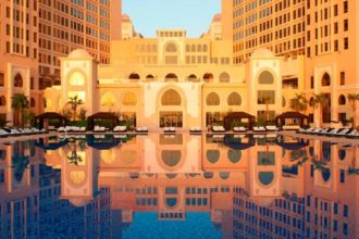 Oranje slaapt in luxe hotel in Qatar