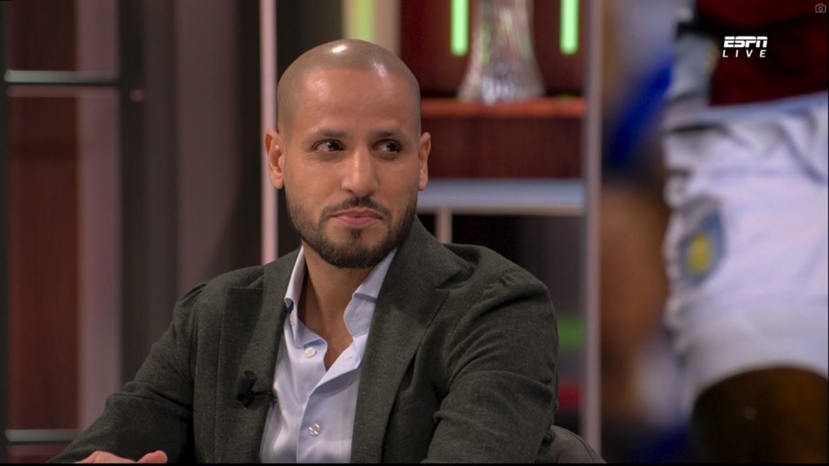 Karim El Ahmadi tijdens een uitzending van ESPN