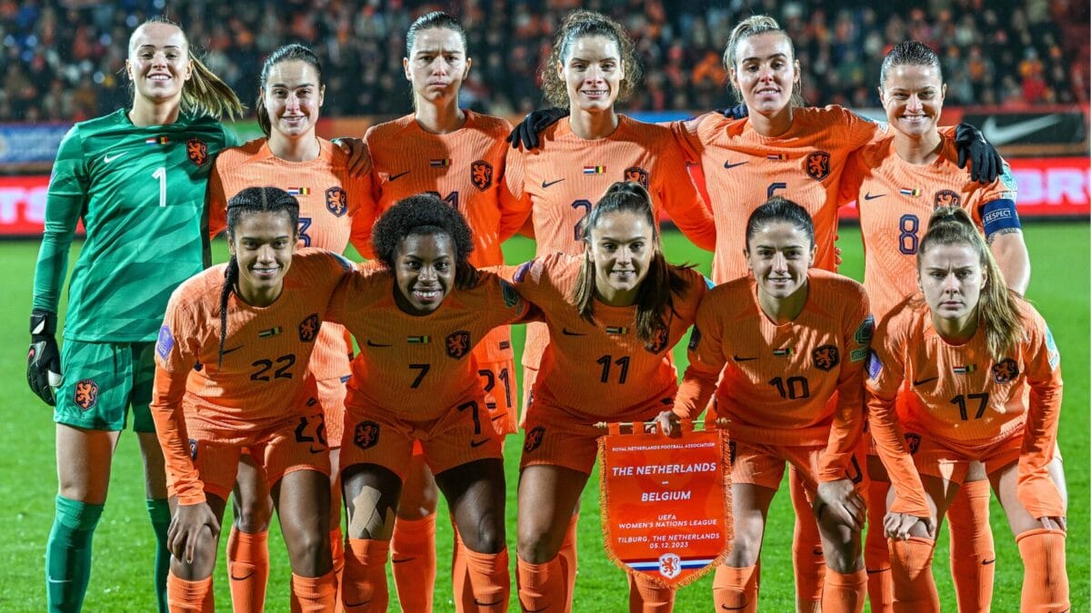 De OranjeLeeuwinnen voorafgaand aan de interland tegen België