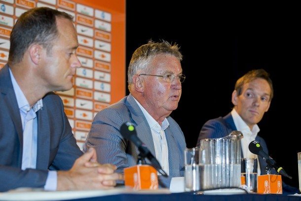 KNVB wilde Hiddink behouden