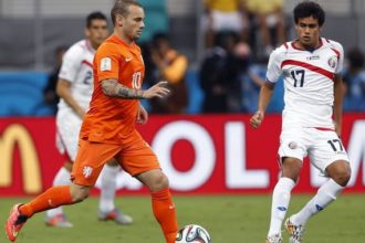 Nederland verslaat Costa Rica na penalty’s