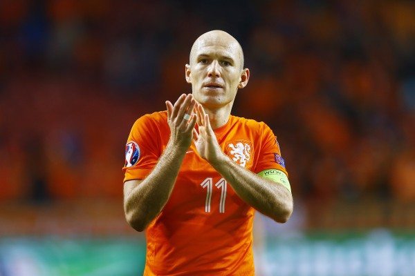 Robben twijfelt over Oranje