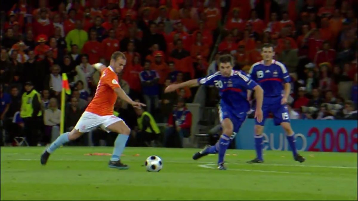 Sneijder en Van Basten in top tien mooiste EK-goals aller tijden